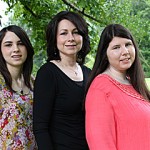 Chrestman cooks Macey, Jeannie and Madison Chrestman